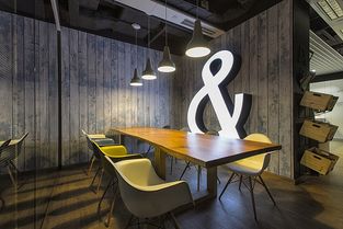 成都辦公室設(shè)計(jì)裝修新標(biāo)桿 四川1769裝飾的專(zhuān)業(yè)設(shè)計(jì)服務(wù)與效果圖解析